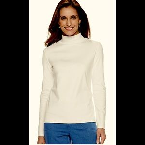 Women's Croft & Barrow® Classic Mockneck Top